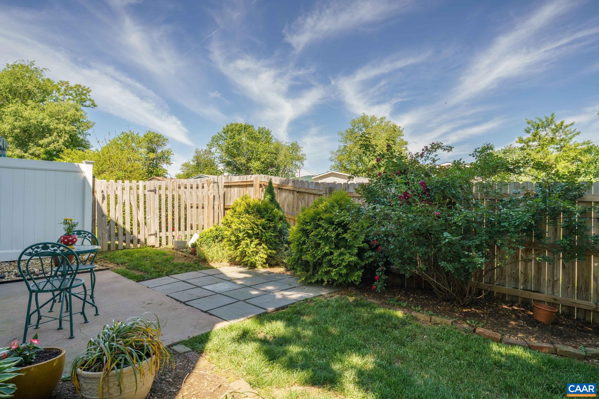 WESTHALL - Residential