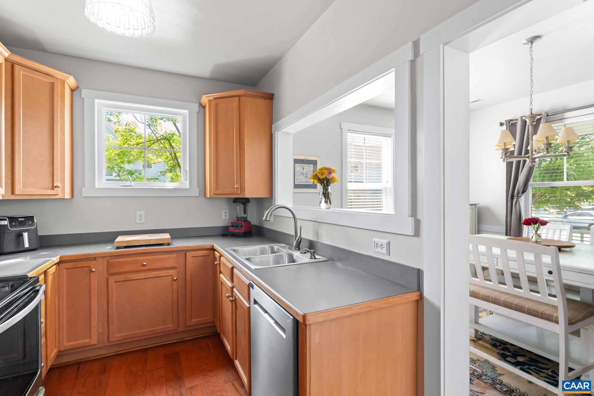 WESTHALL - Residential