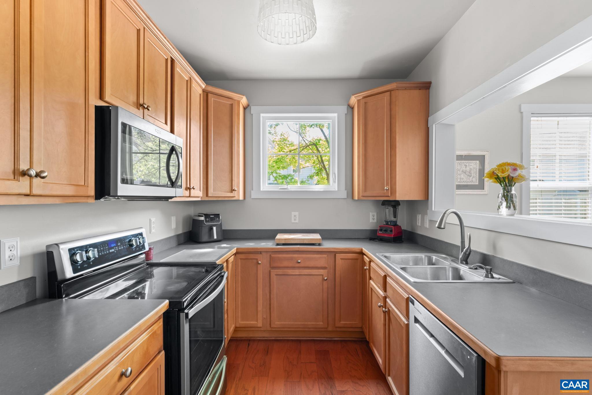 WESTHALL - Residential