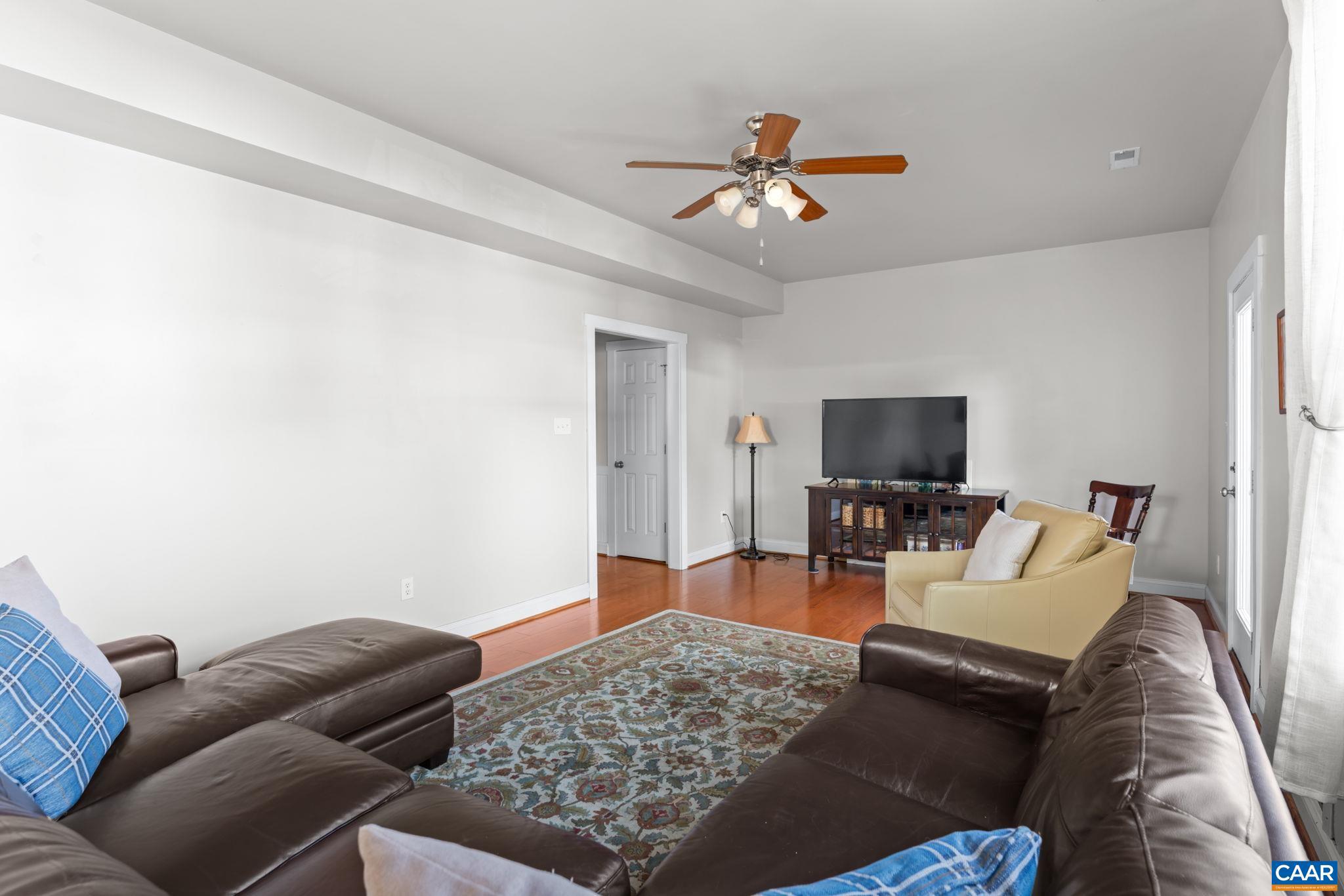WESTHALL - Residential