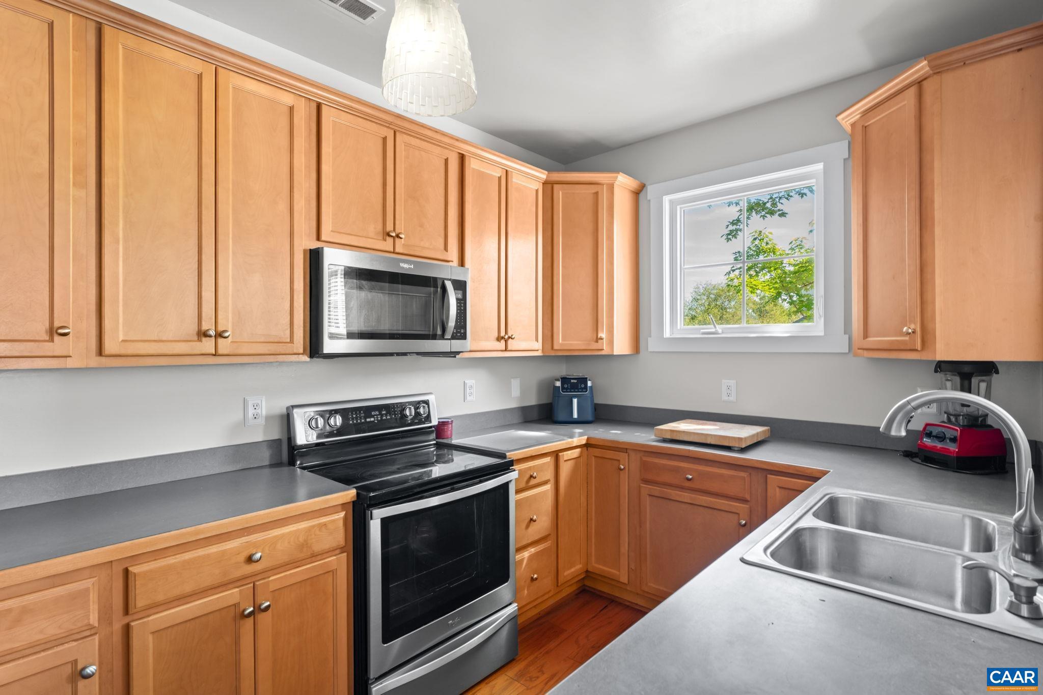 WESTHALL - Residential
