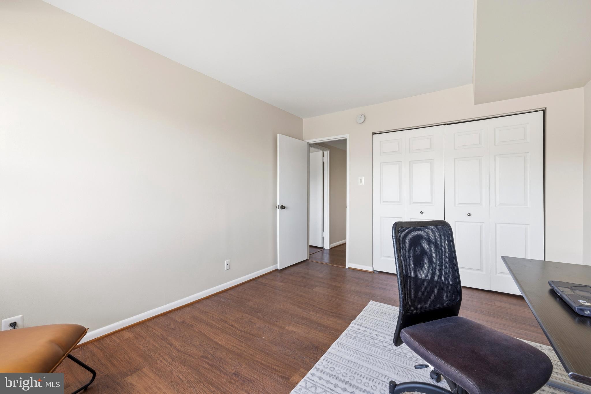 WHITEHALL - Residential