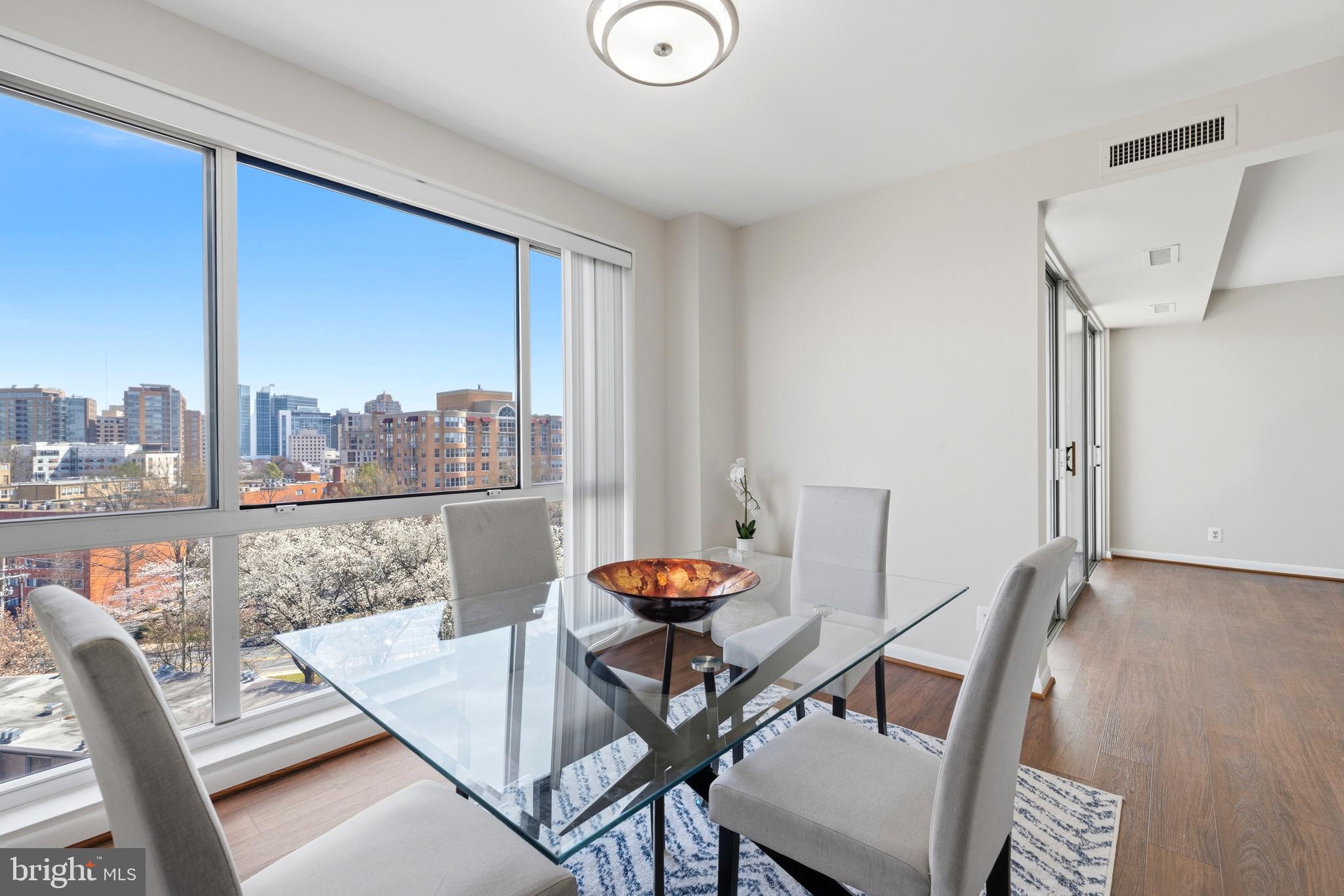 WHITEHALL - Residential