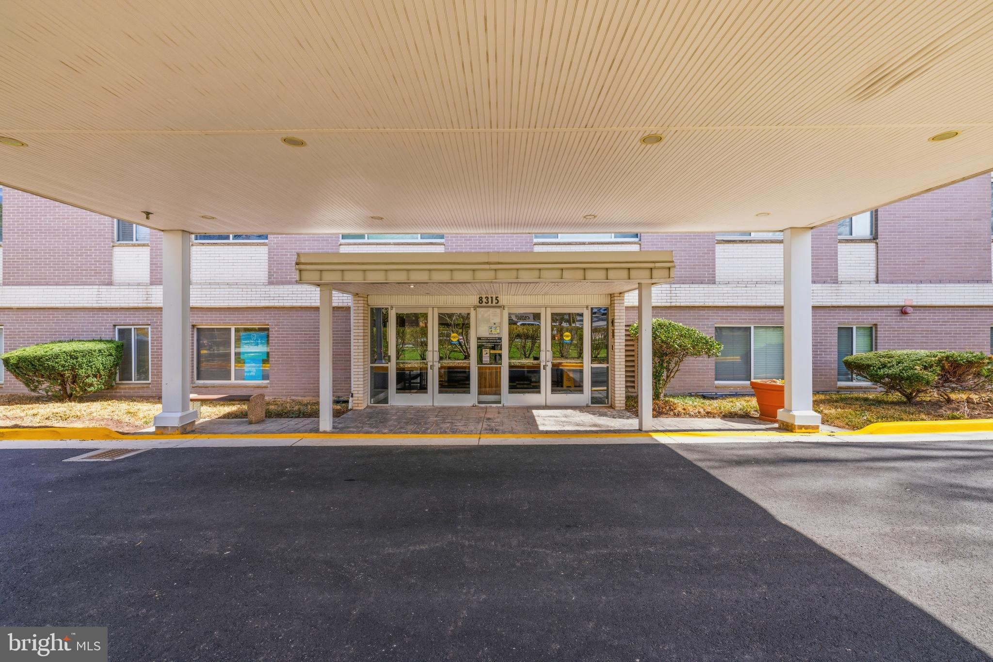 WHITEHALL - Residential