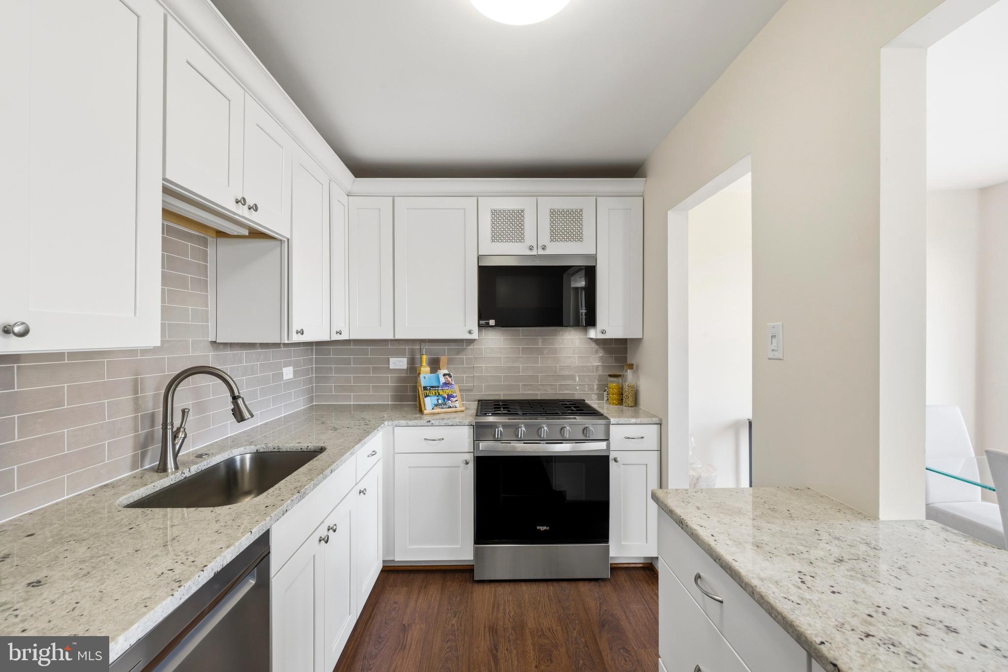 WHITEHALL - Residential