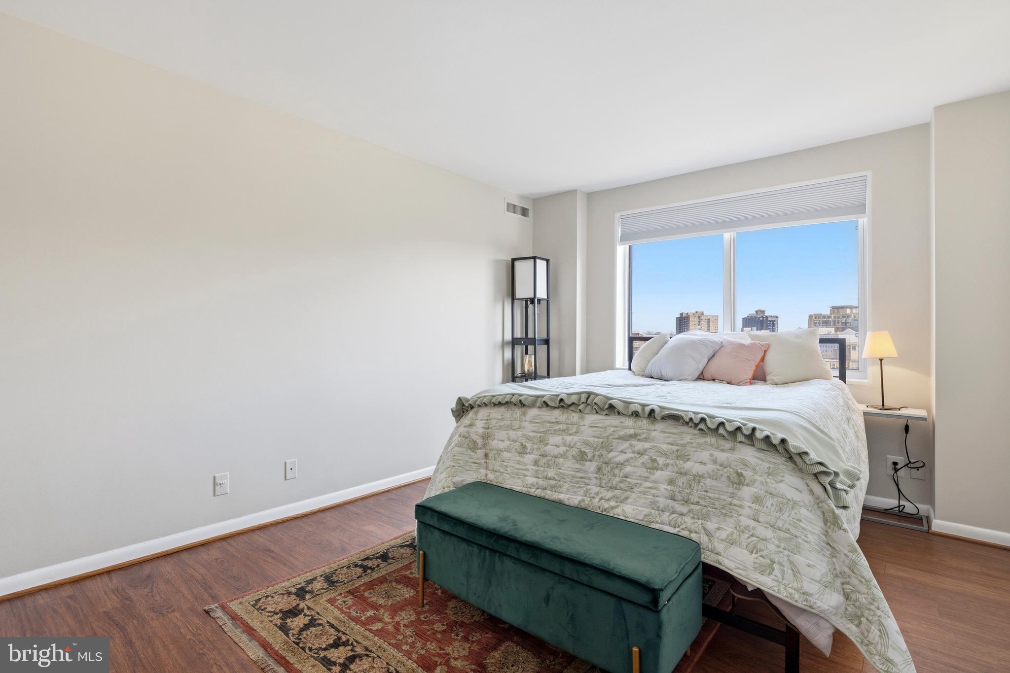 WHITEHALL - Residential