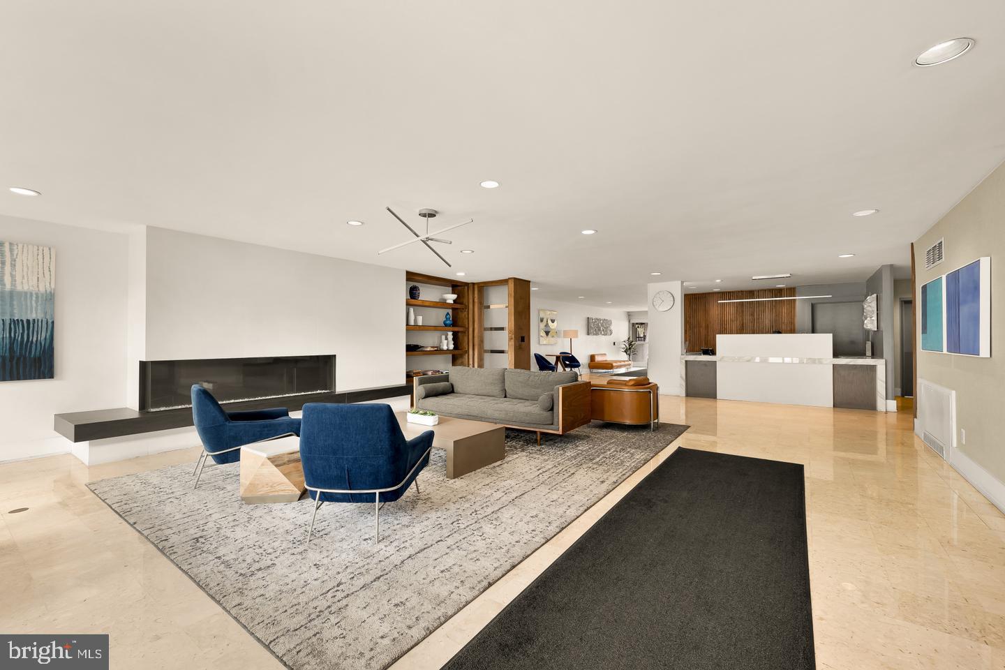 WHITEHALL - Residential