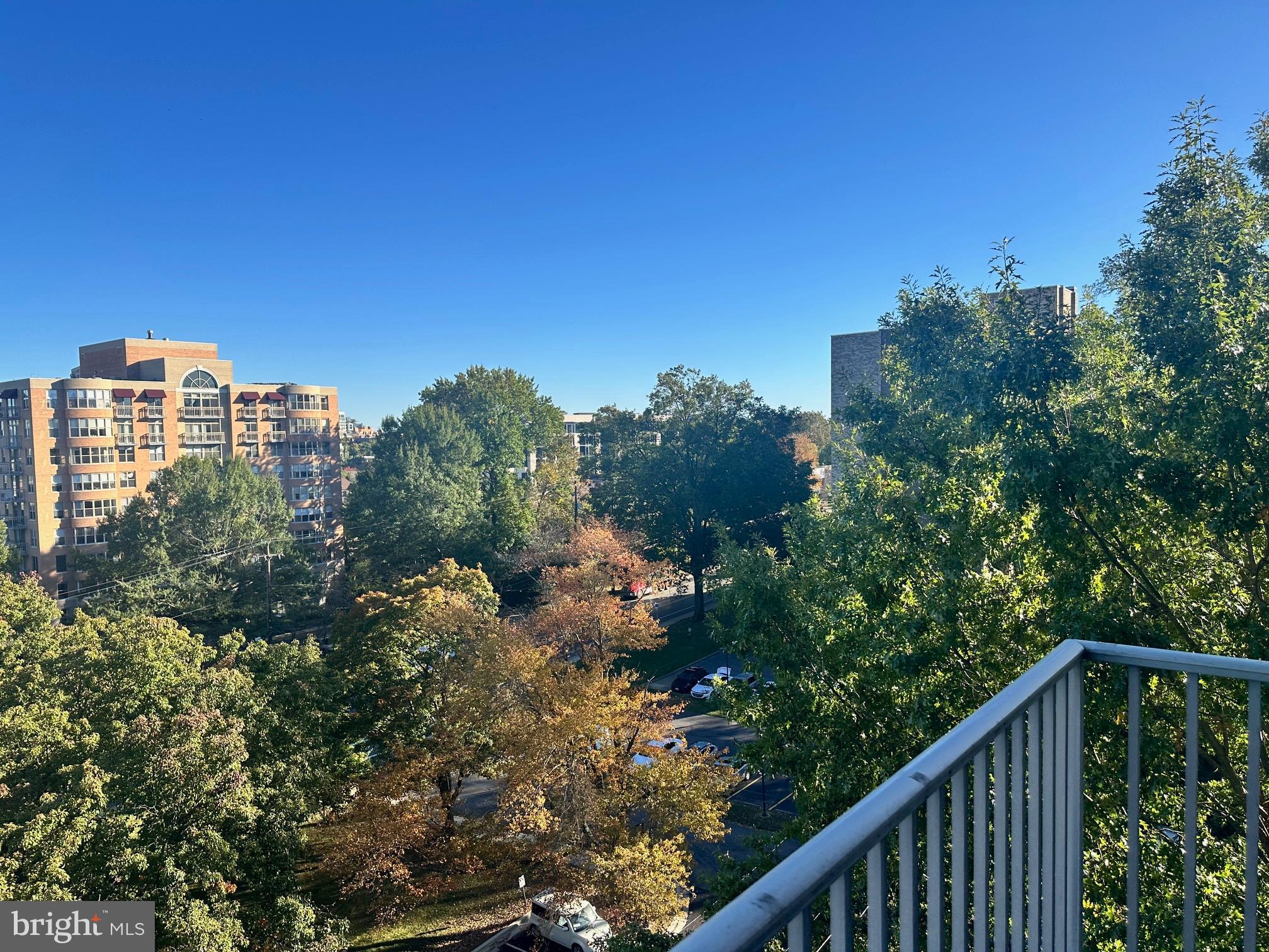 WHITEHALL - Residential