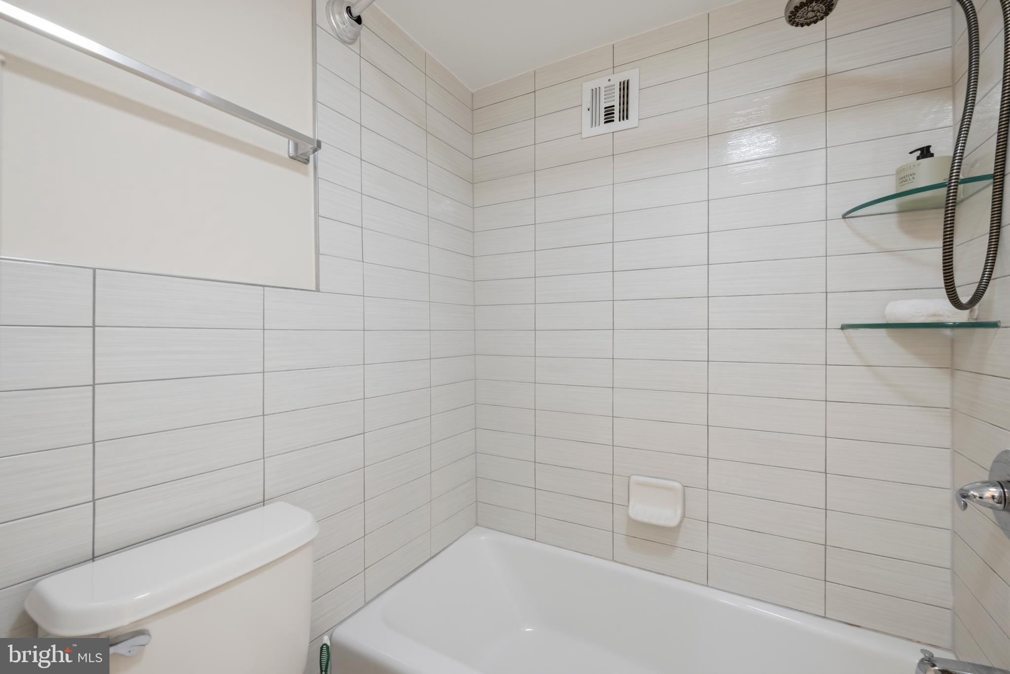 WHITEHALL - Residential