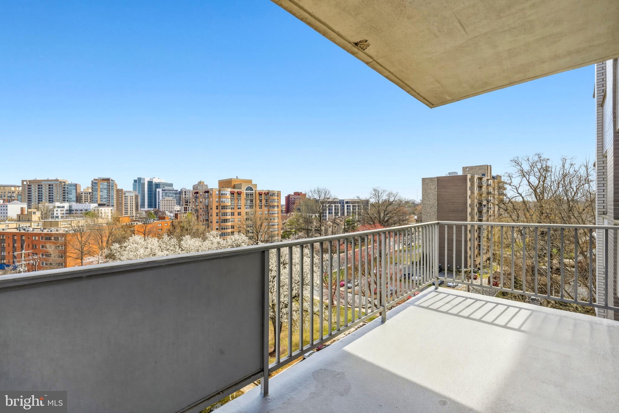 WHITEHALL - Residential