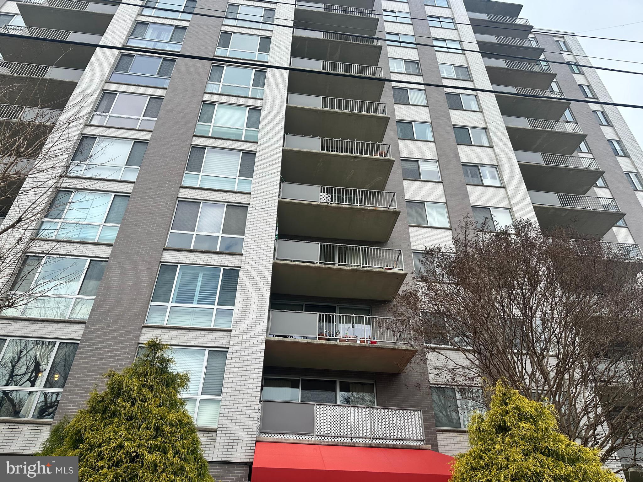 WHITEHALL - Residential