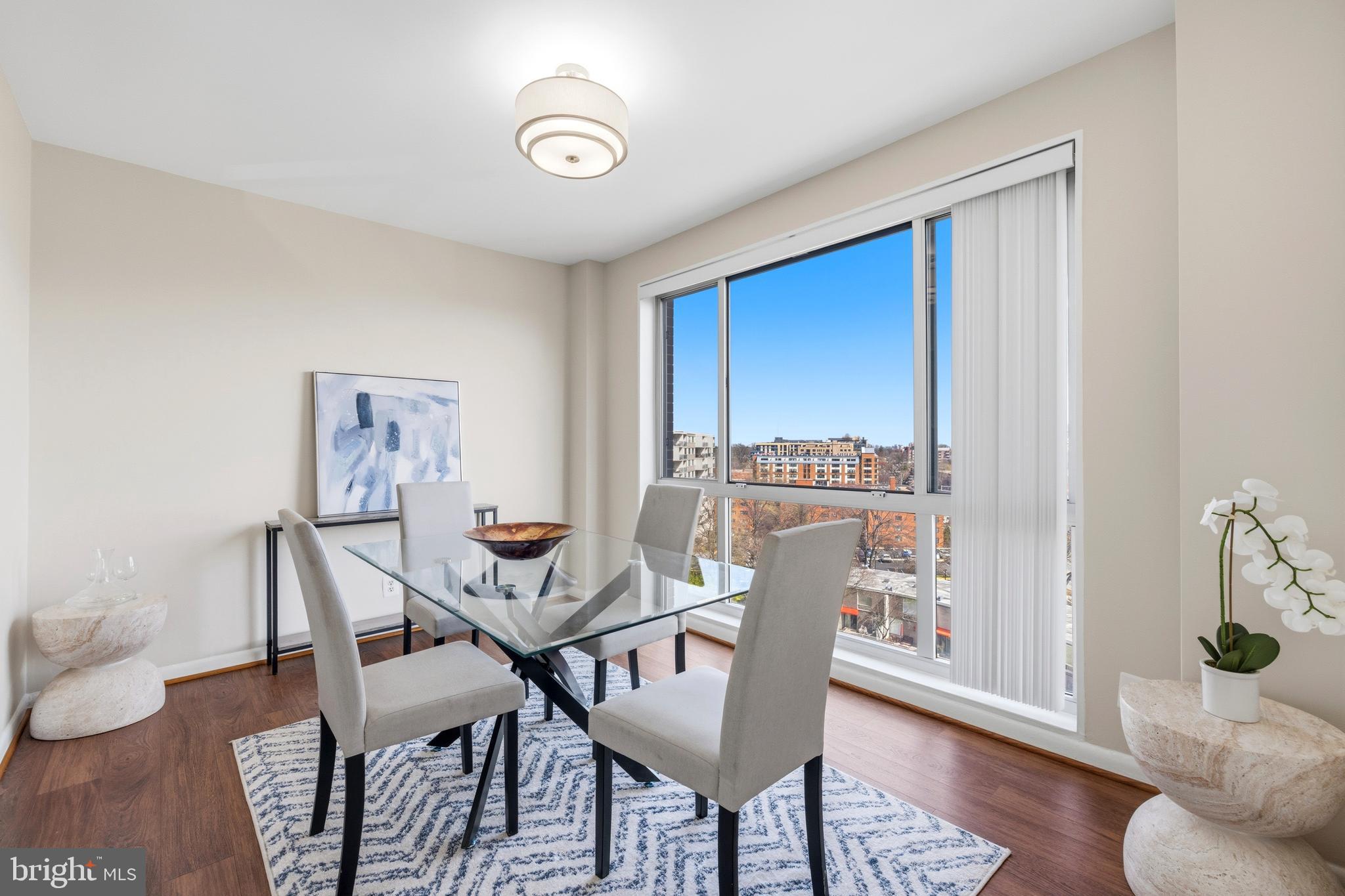 WHITEHALL - Residential