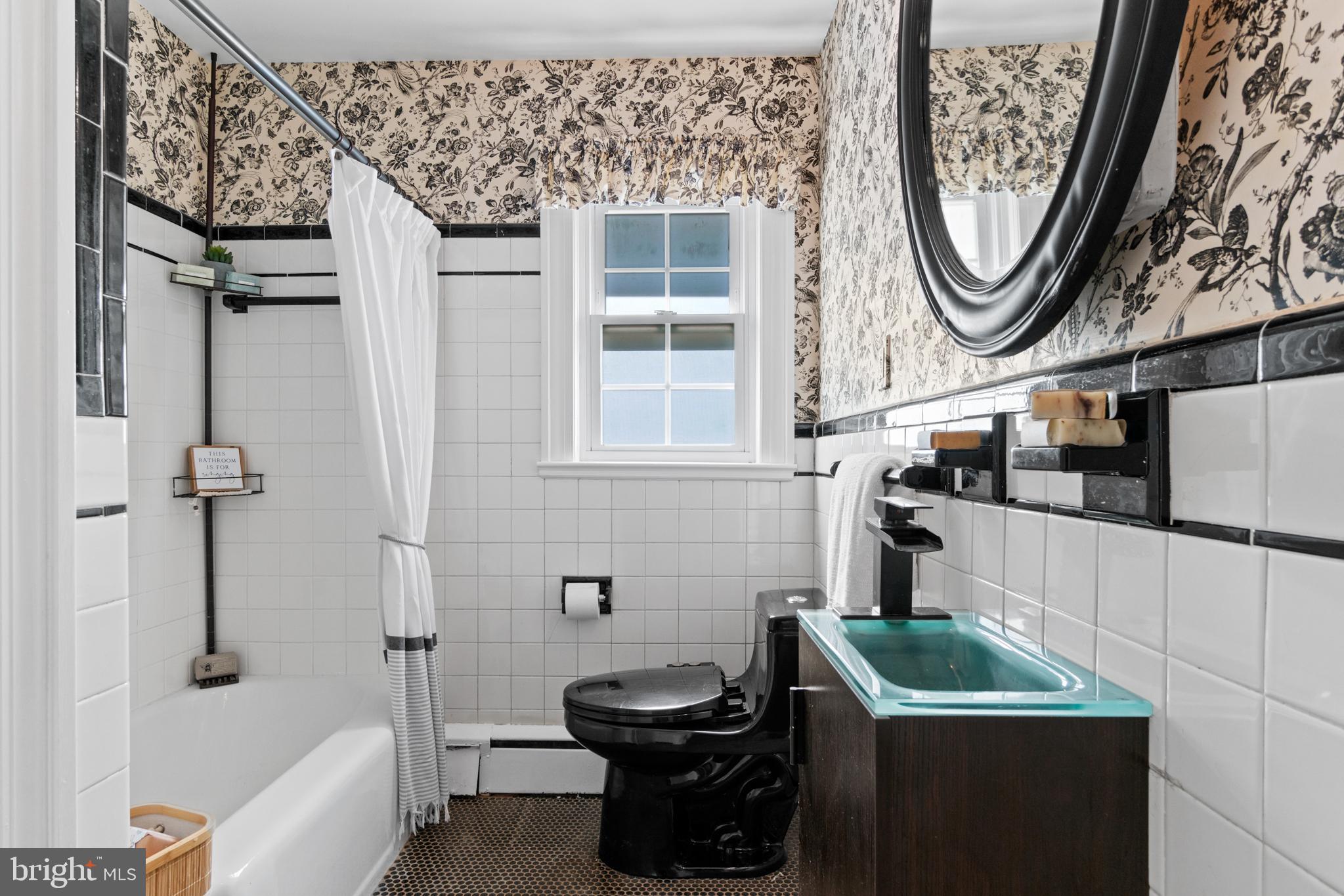 COLLEGE HEIGHTS - Residential