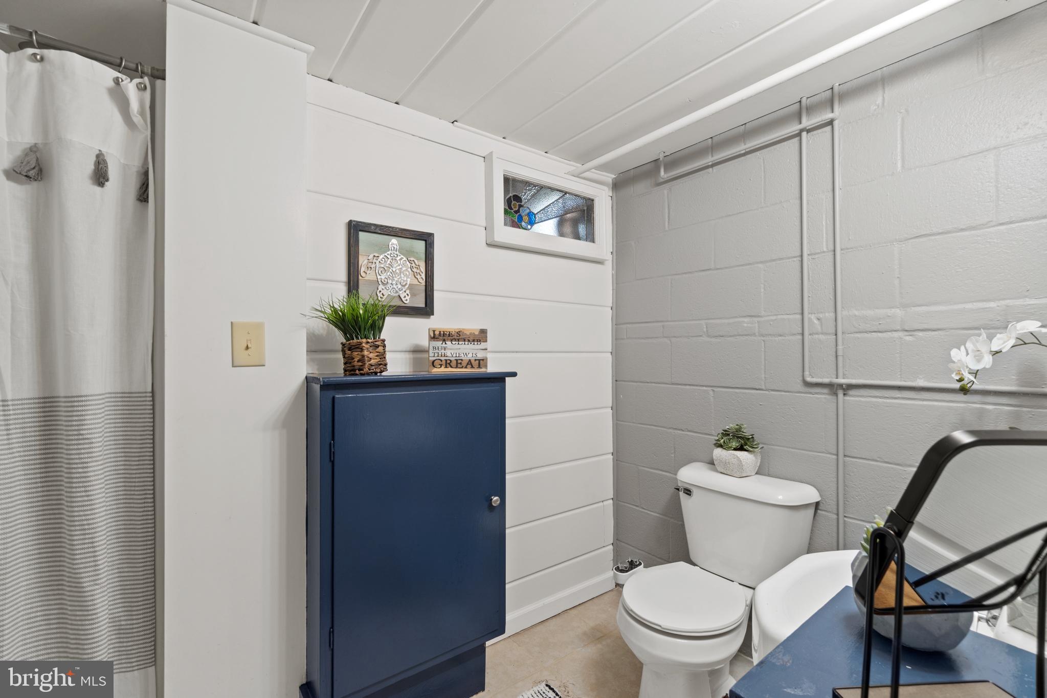 COLLEGE HEIGHTS - Residential