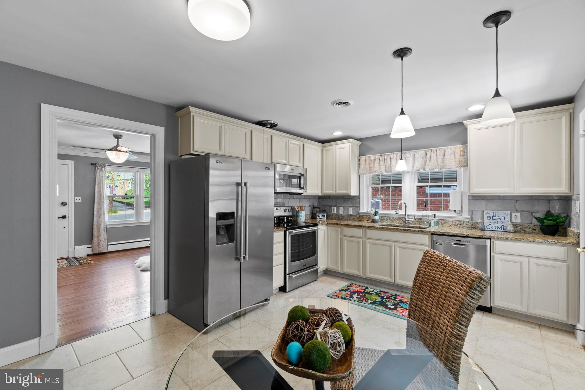 COLLEGE HEIGHTS - Residential