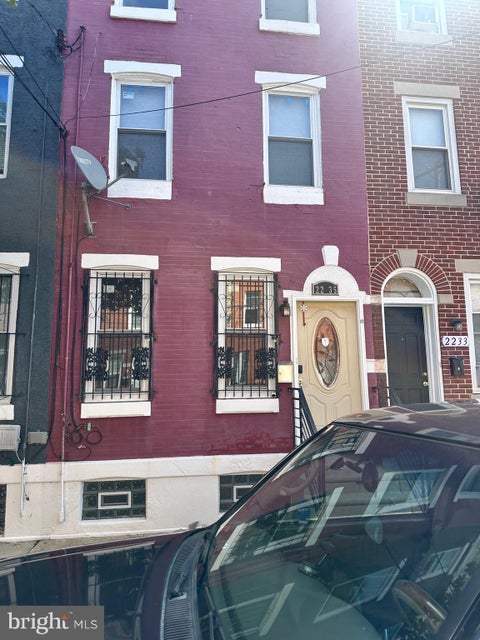 Townhouse For Rent - 2235 N Hancock Street<br/> Philadelphia County, PHILADELPHIA, PA 19133