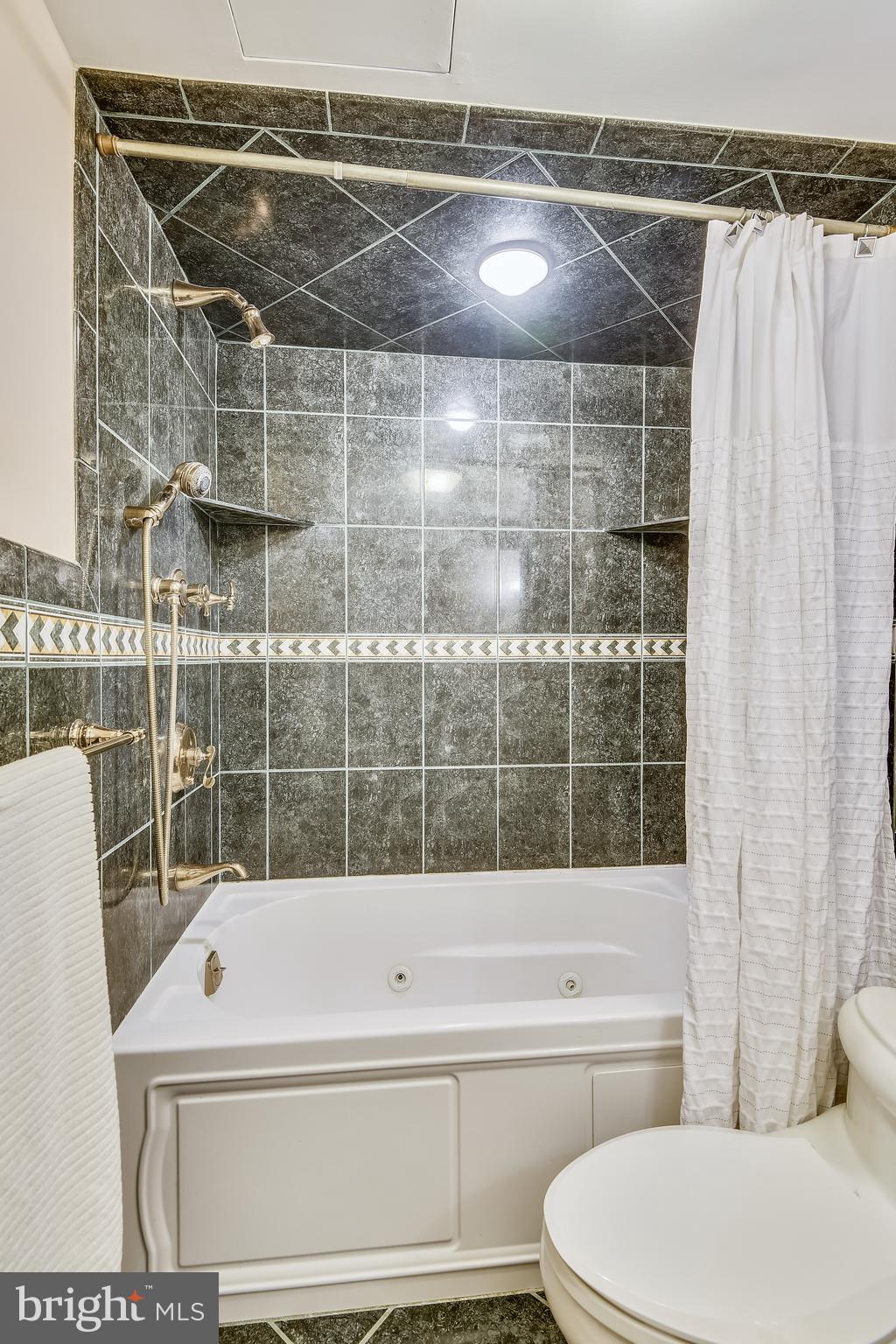 SEVERN HOUSE - Residential