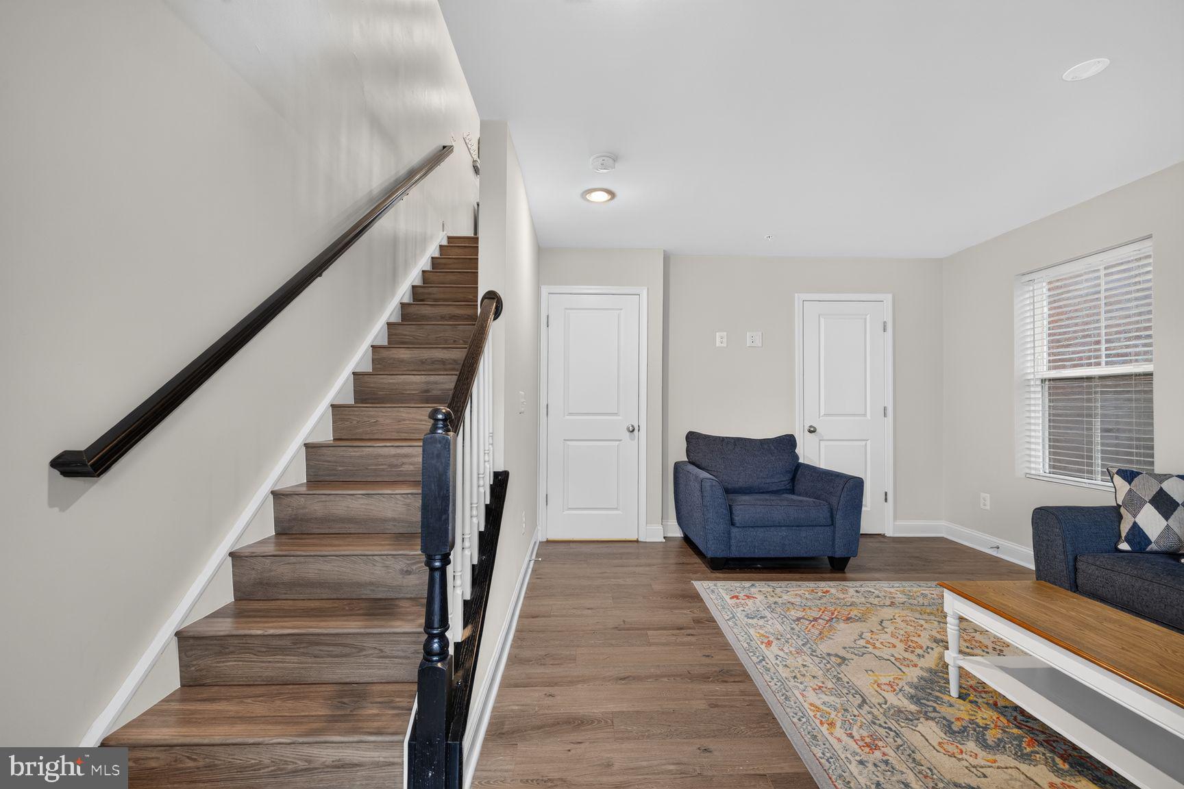 1008 HOLDEN ROAD