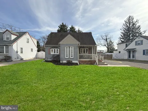 MLS: NJCD2086426