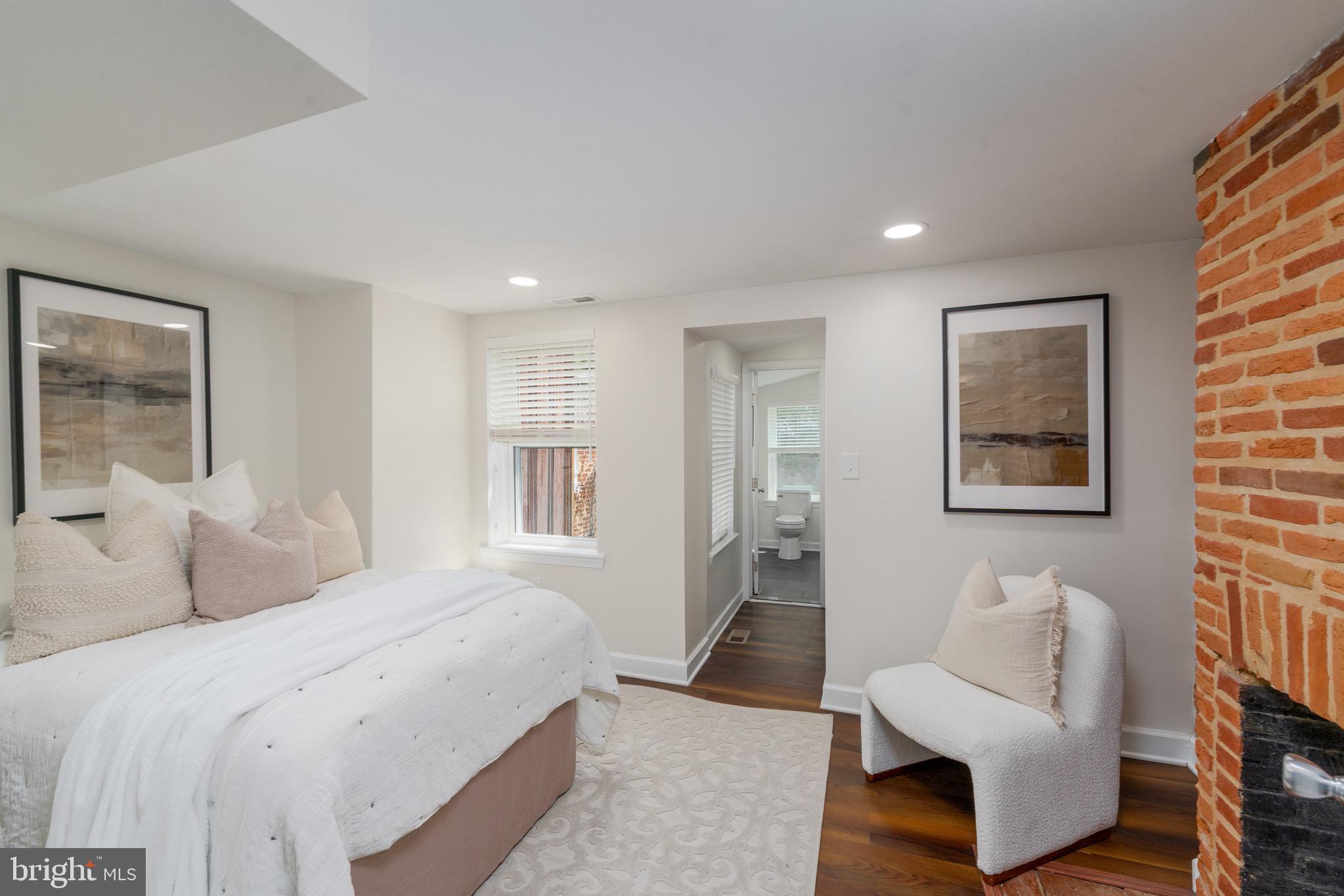 FEDERAL HILL HISTORIC DISTRICT - Residential Lease