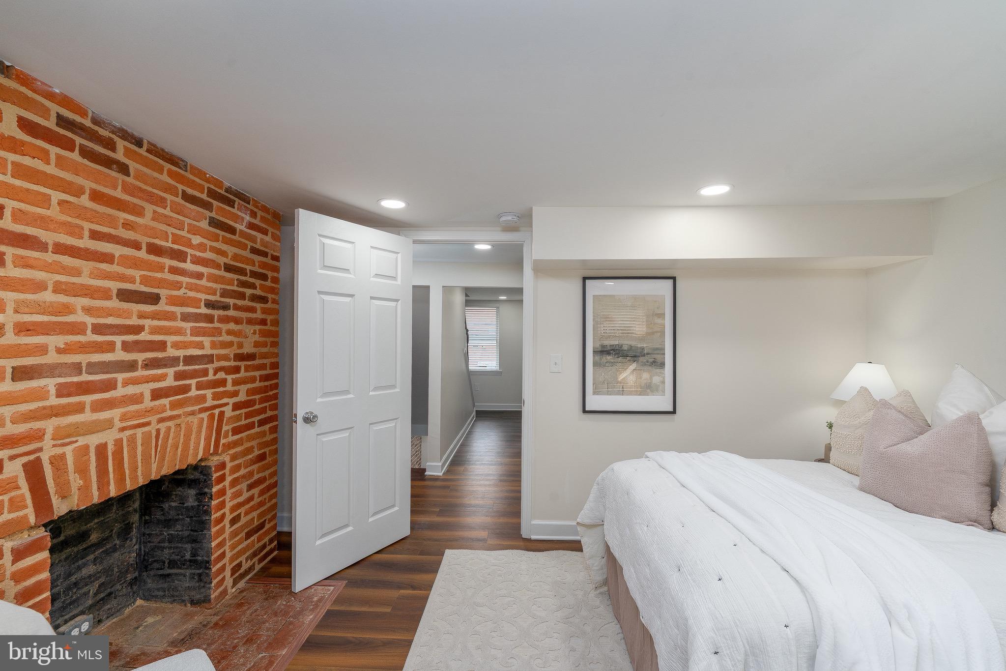 FEDERAL HILL HISTORIC DISTRICT - Residential Lease