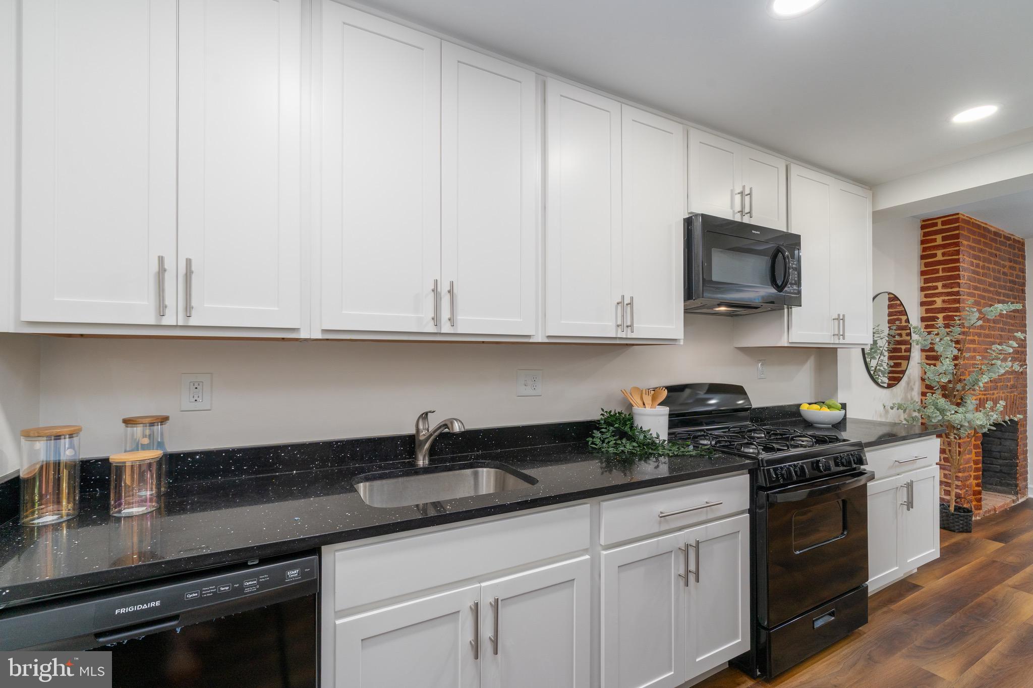 FEDERAL HILL HISTORIC DISTRICT - Residential Lease