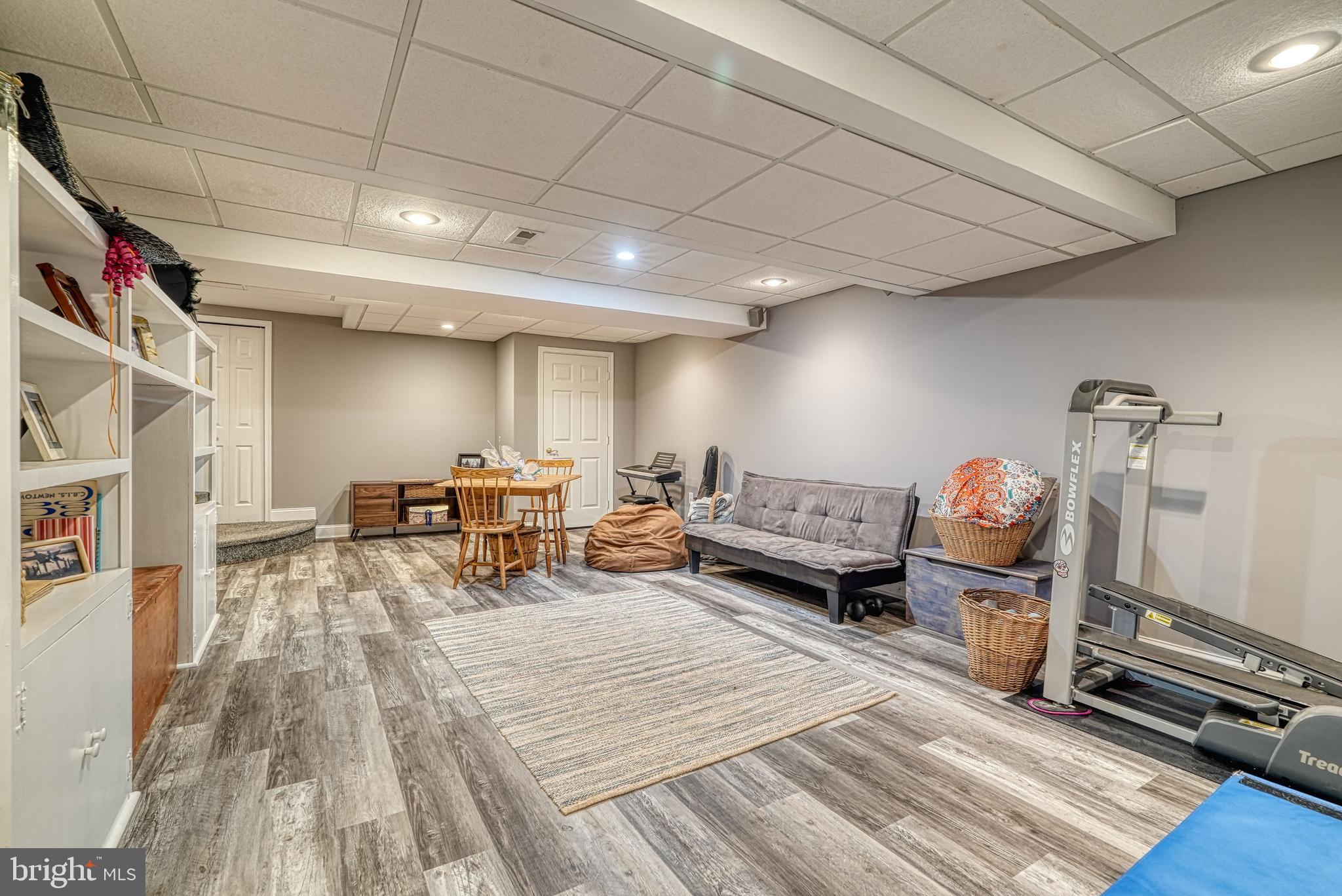 RIVERWOODS - Residential