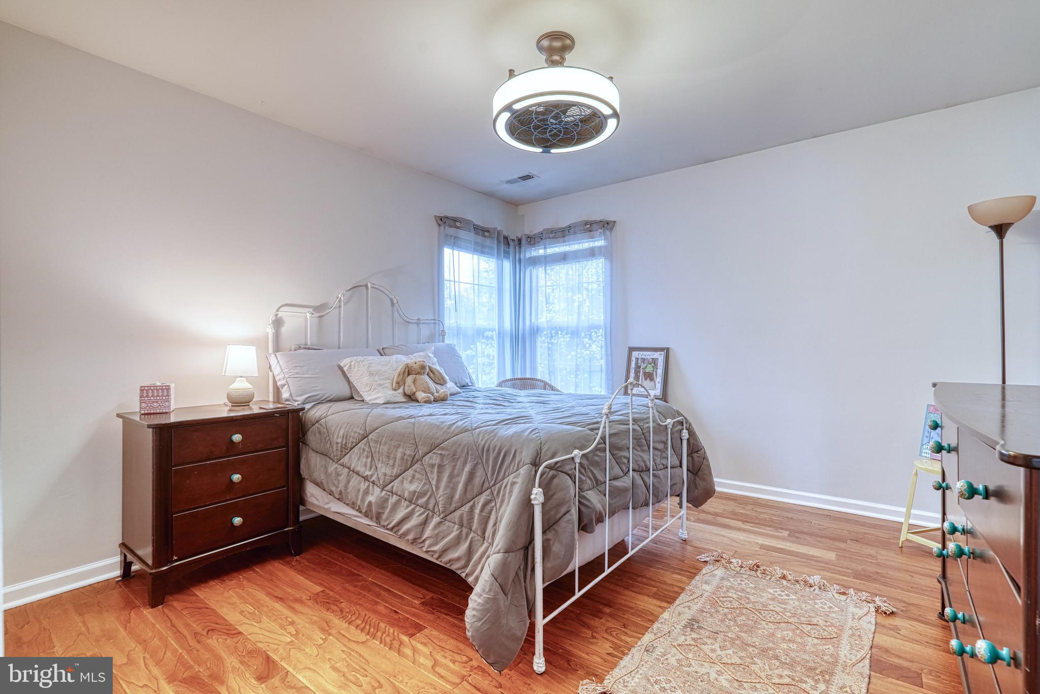 RIVERWOODS - Residential