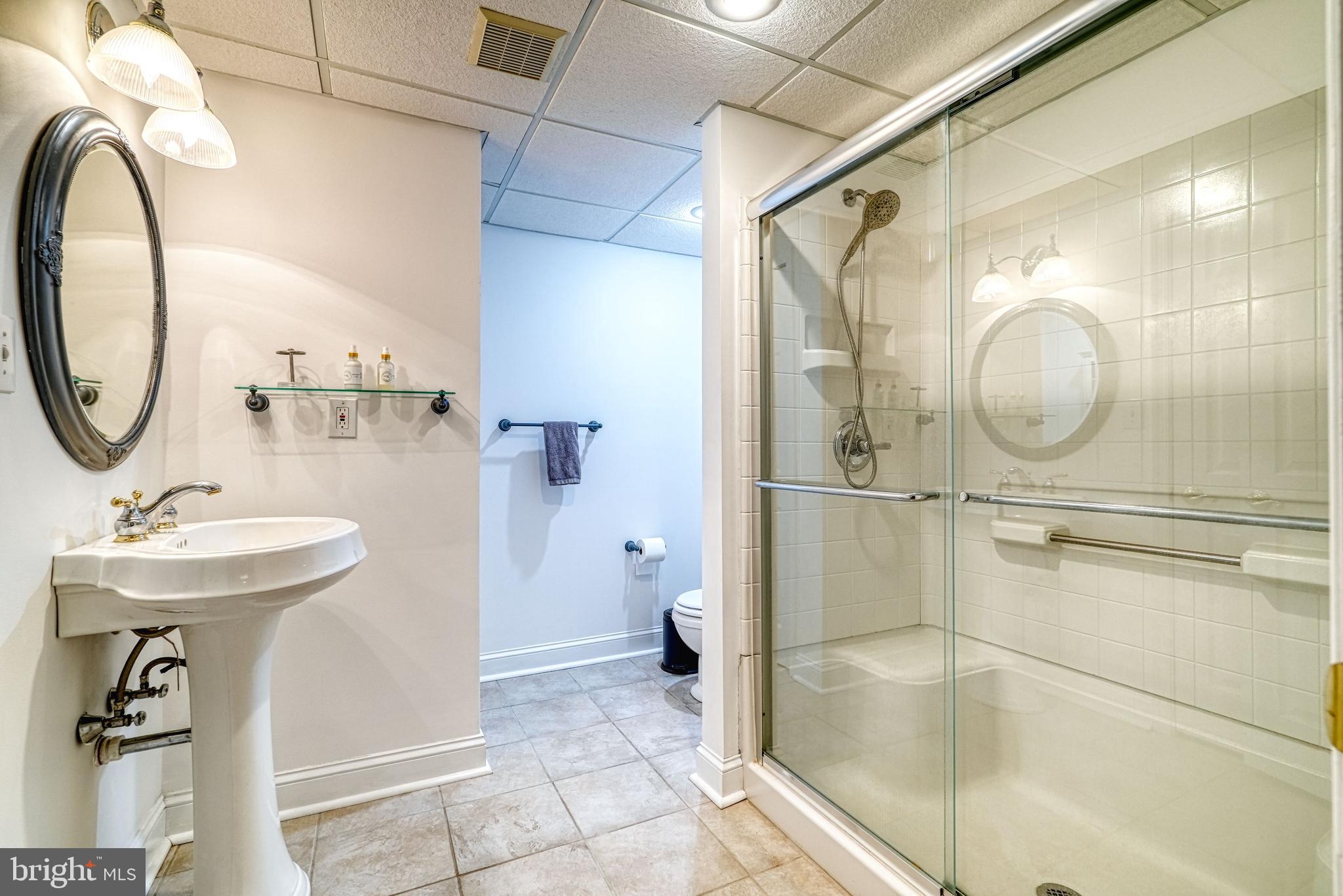 RIVERWOODS - Residential