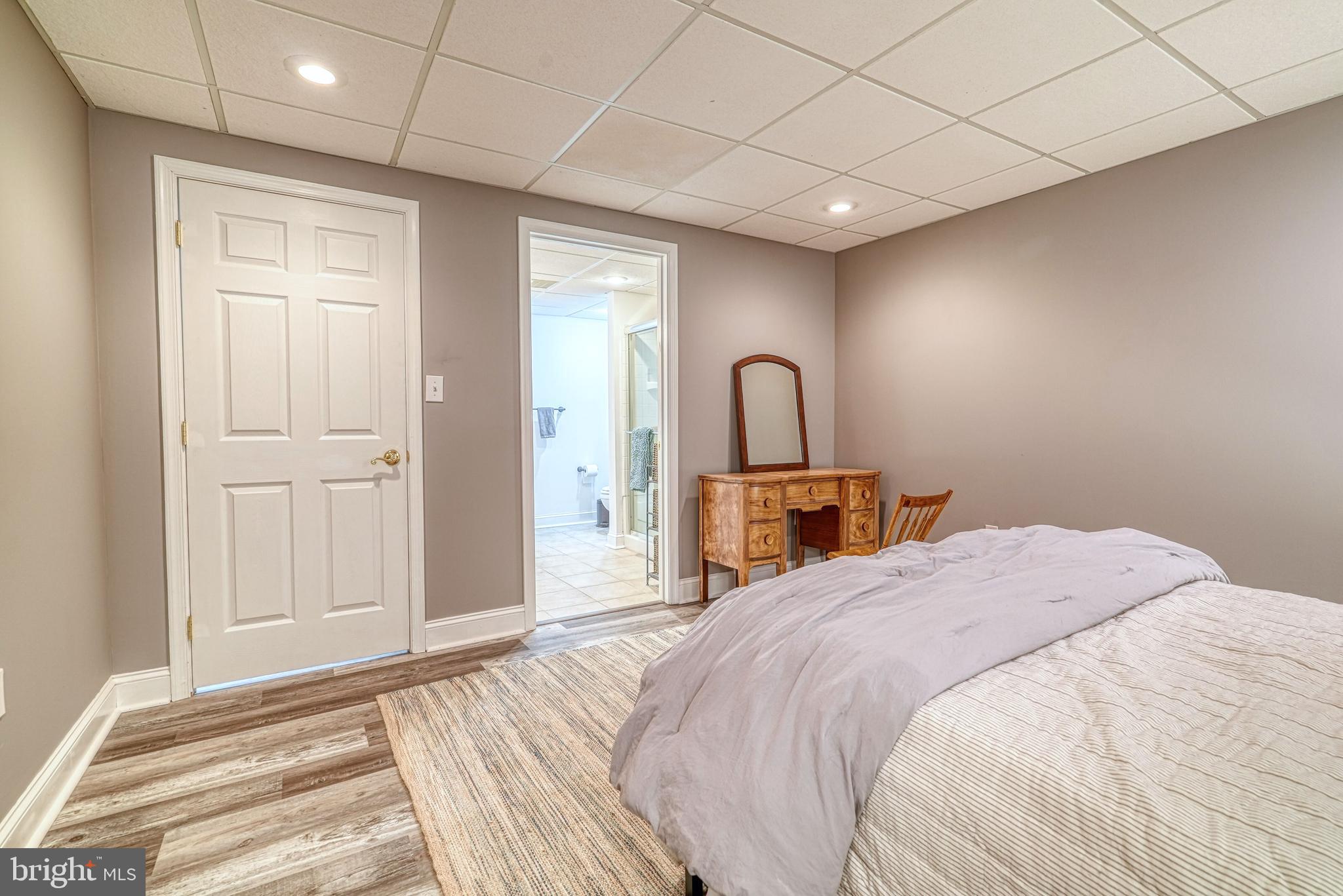 RIVERWOODS - Residential