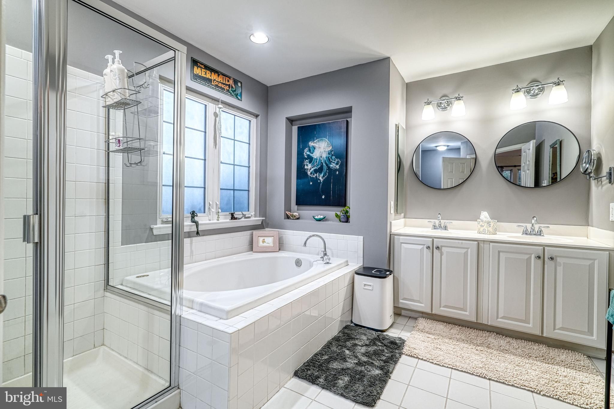 RIVERWOODS - Residential