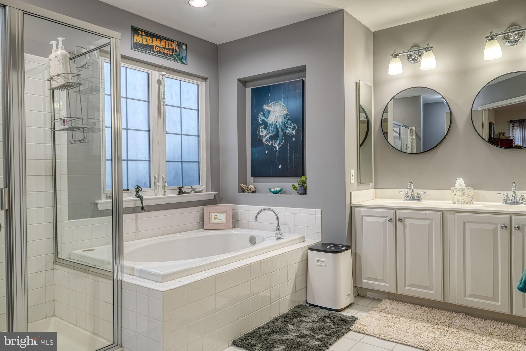 RIVERWOODS - Residential