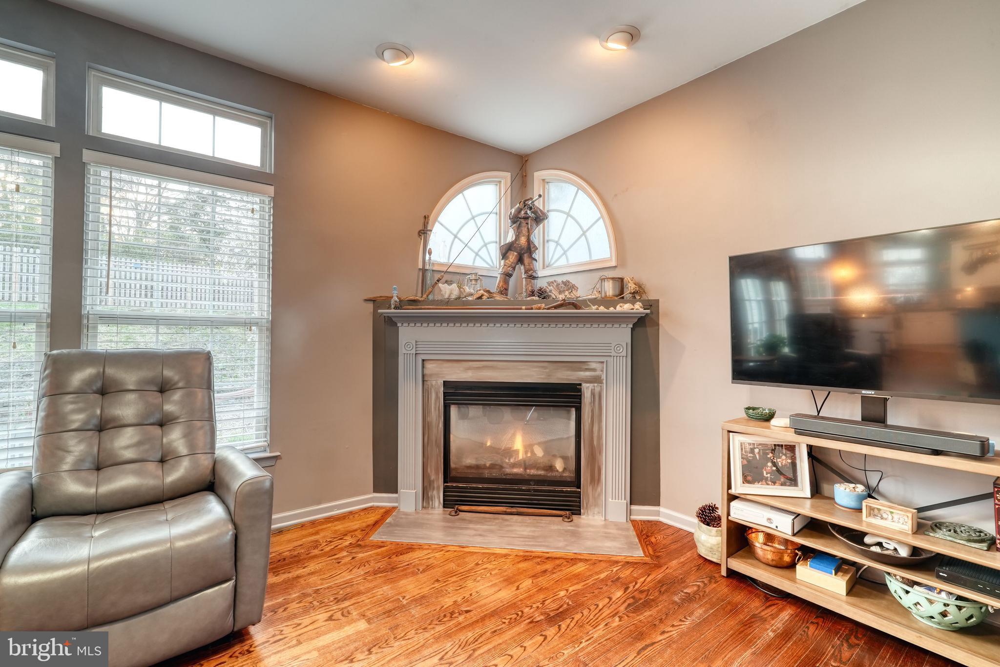 RIVERWOODS - Residential