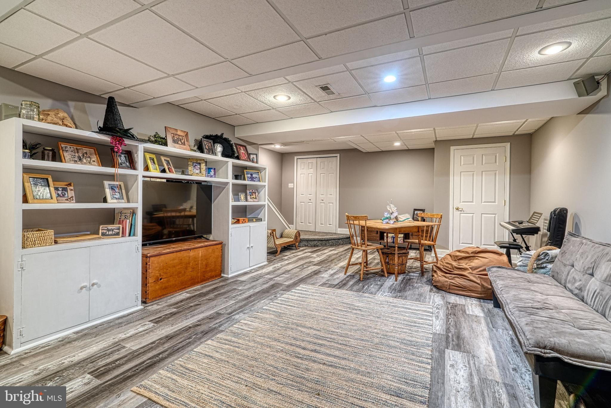 RIVERWOODS - Residential