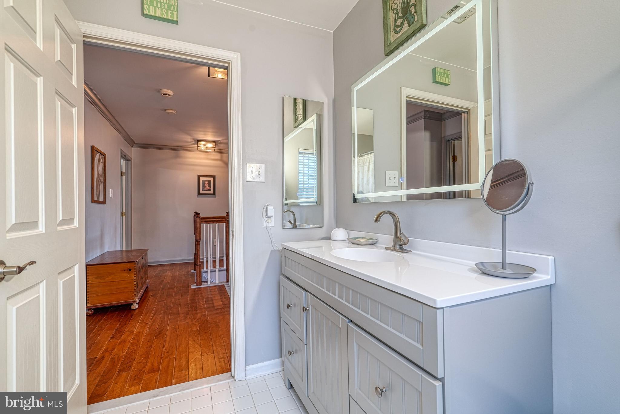 RIVERWOODS - Residential