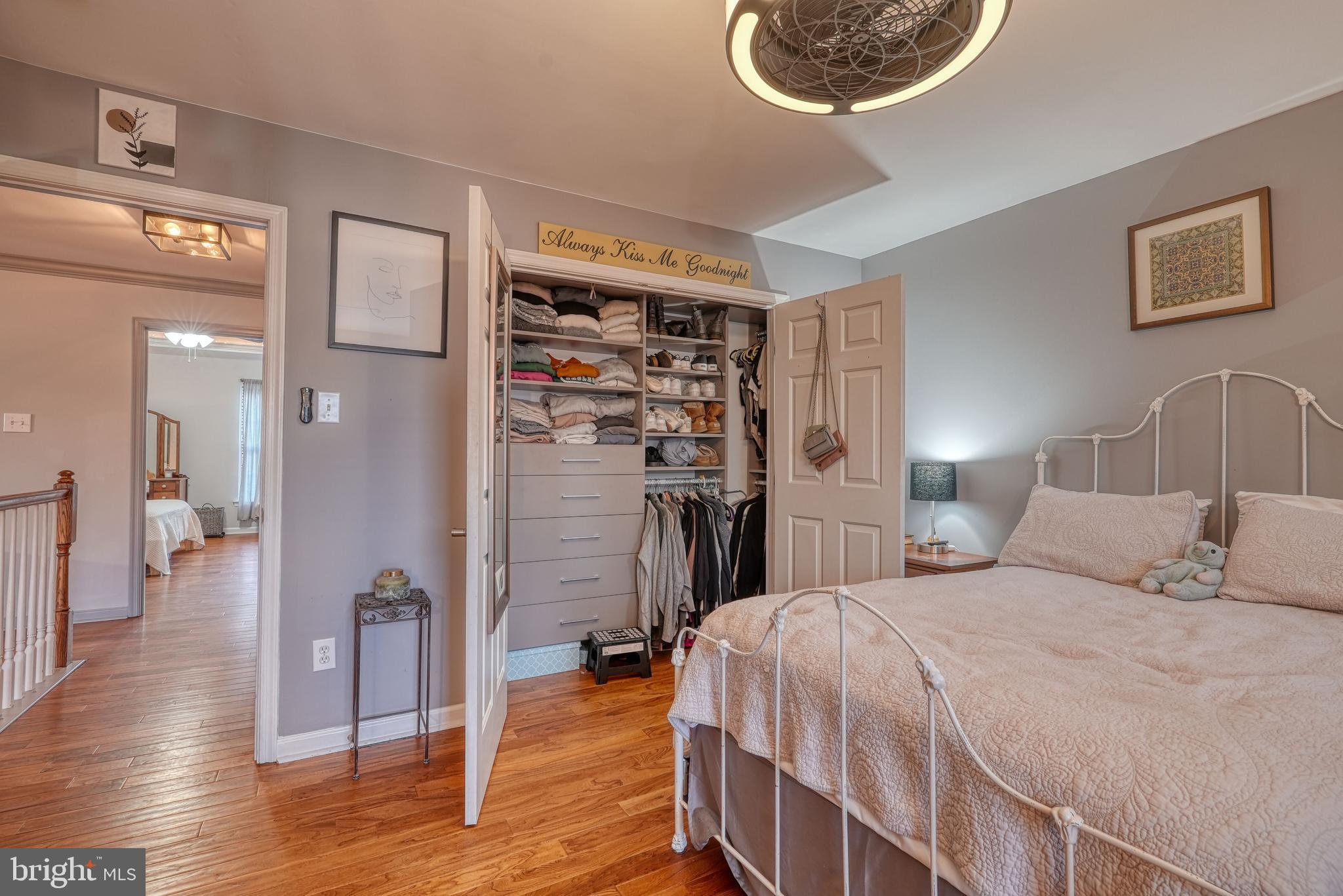 RIVERWOODS - Residential