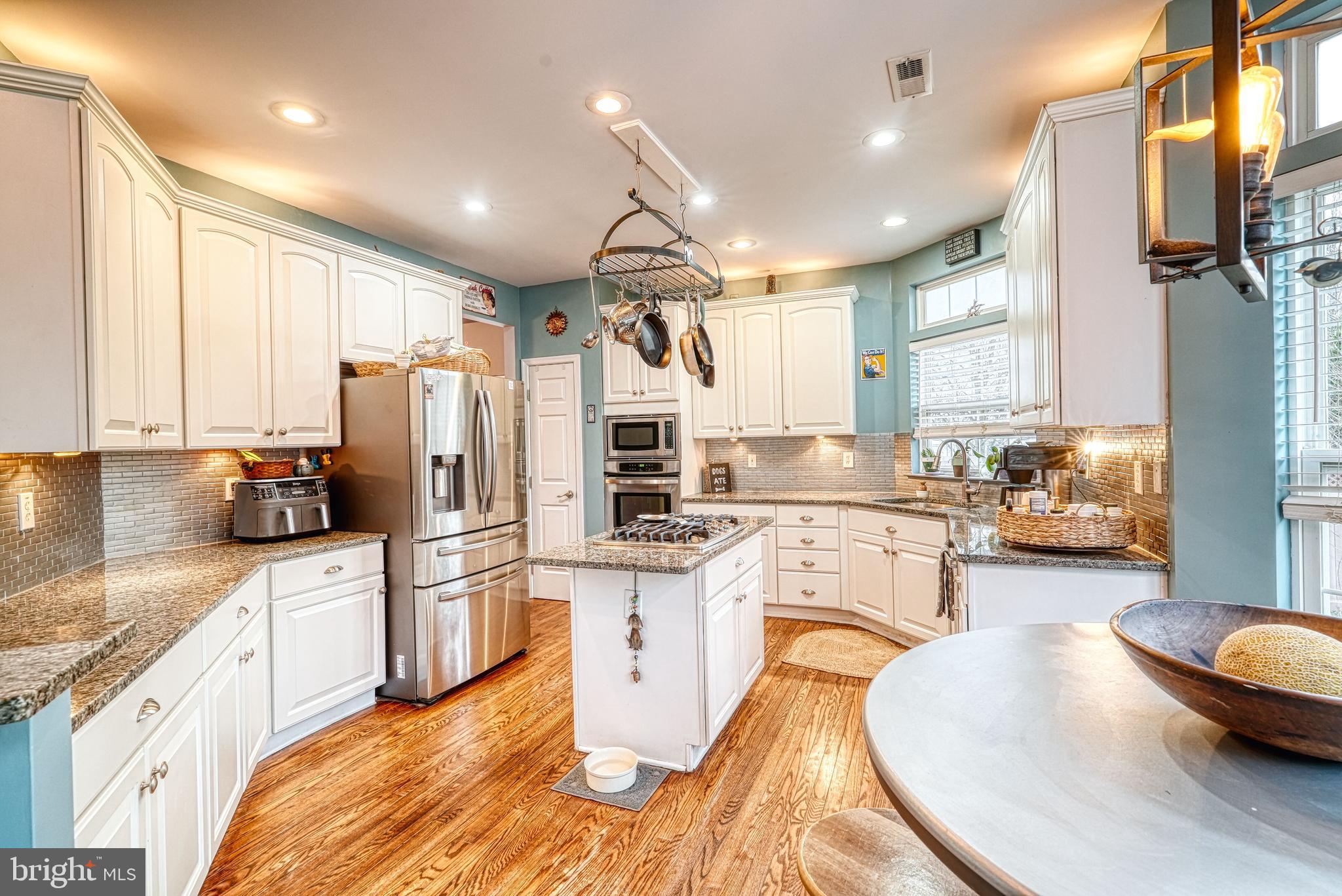 RIVERWOODS - Residential