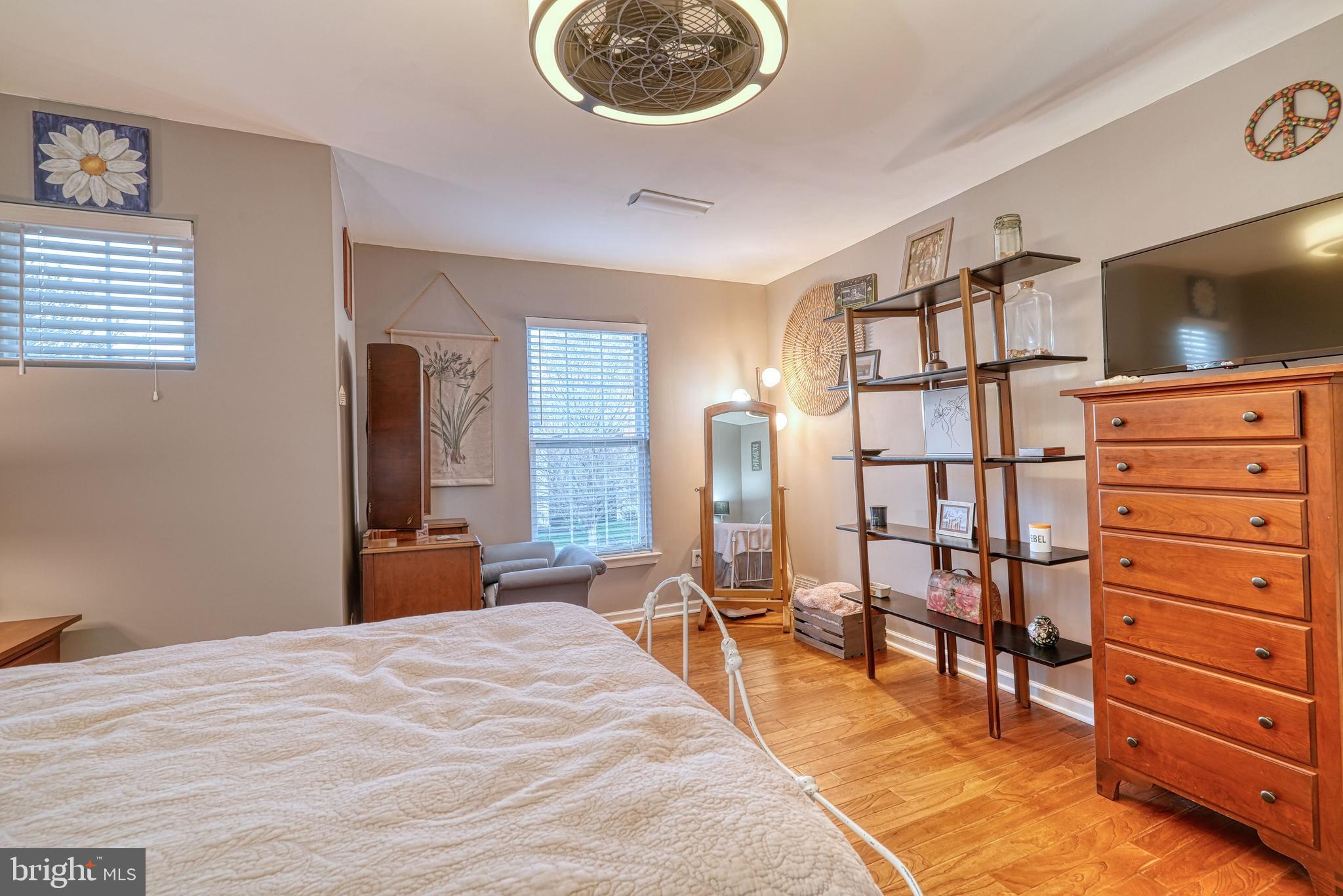 RIVERWOODS - Residential