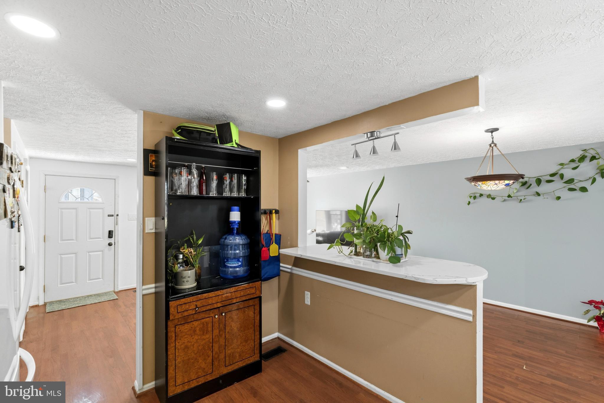 WOODBRIDGE CENTER - Residential