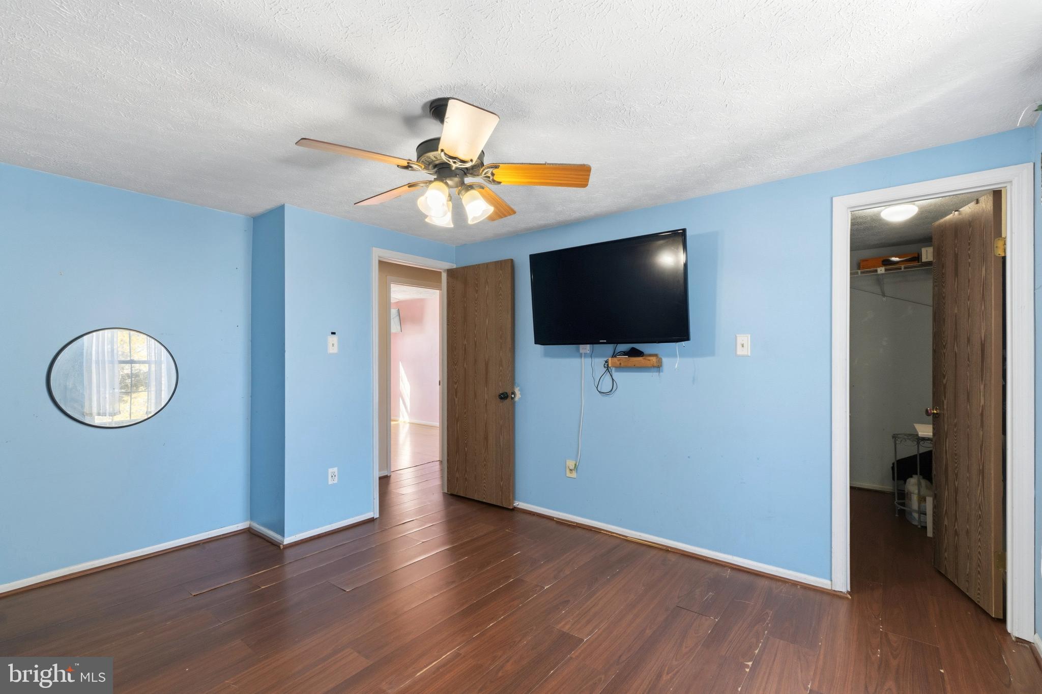 WOODBRIDGE CENTER - Residential