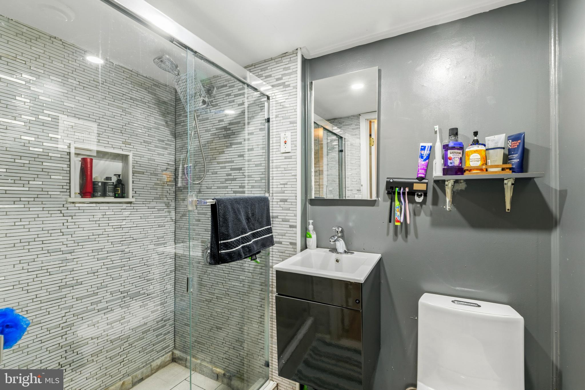 WOODBRIDGE CENTER - Residential