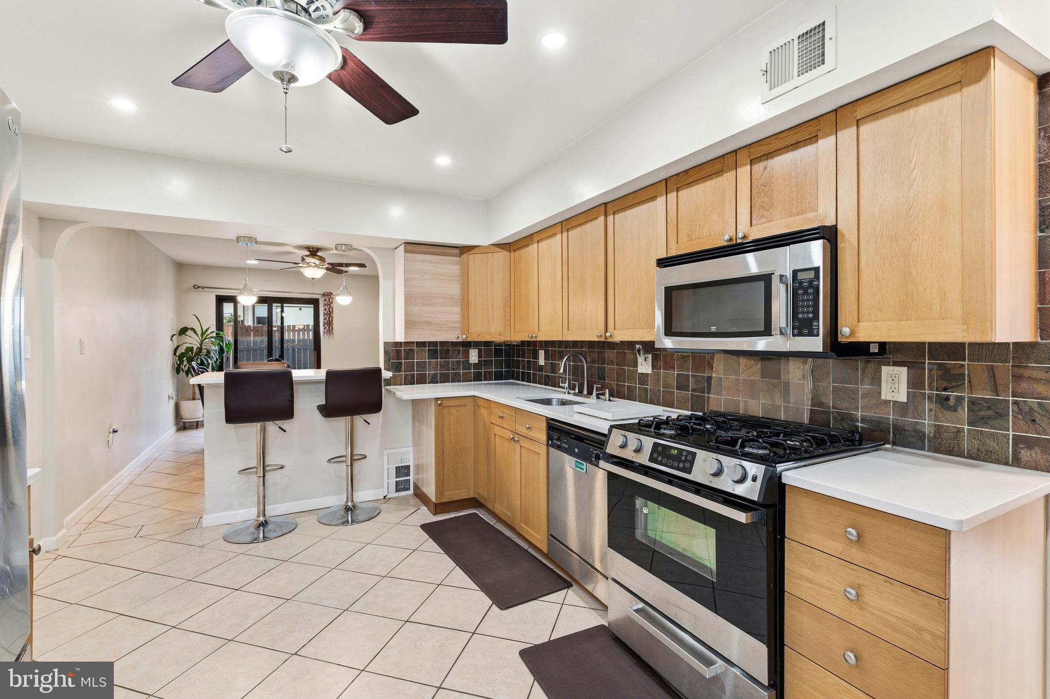 LAYTONIA - Residential