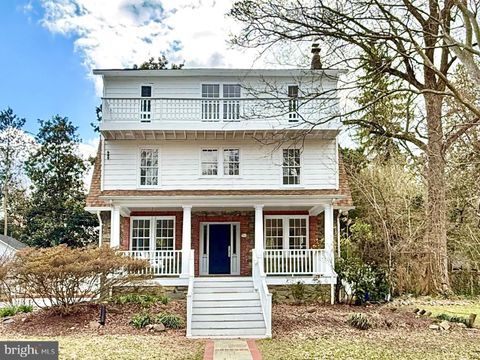 4714 HUNT AVENUE CHEVY CHASE MD 20815