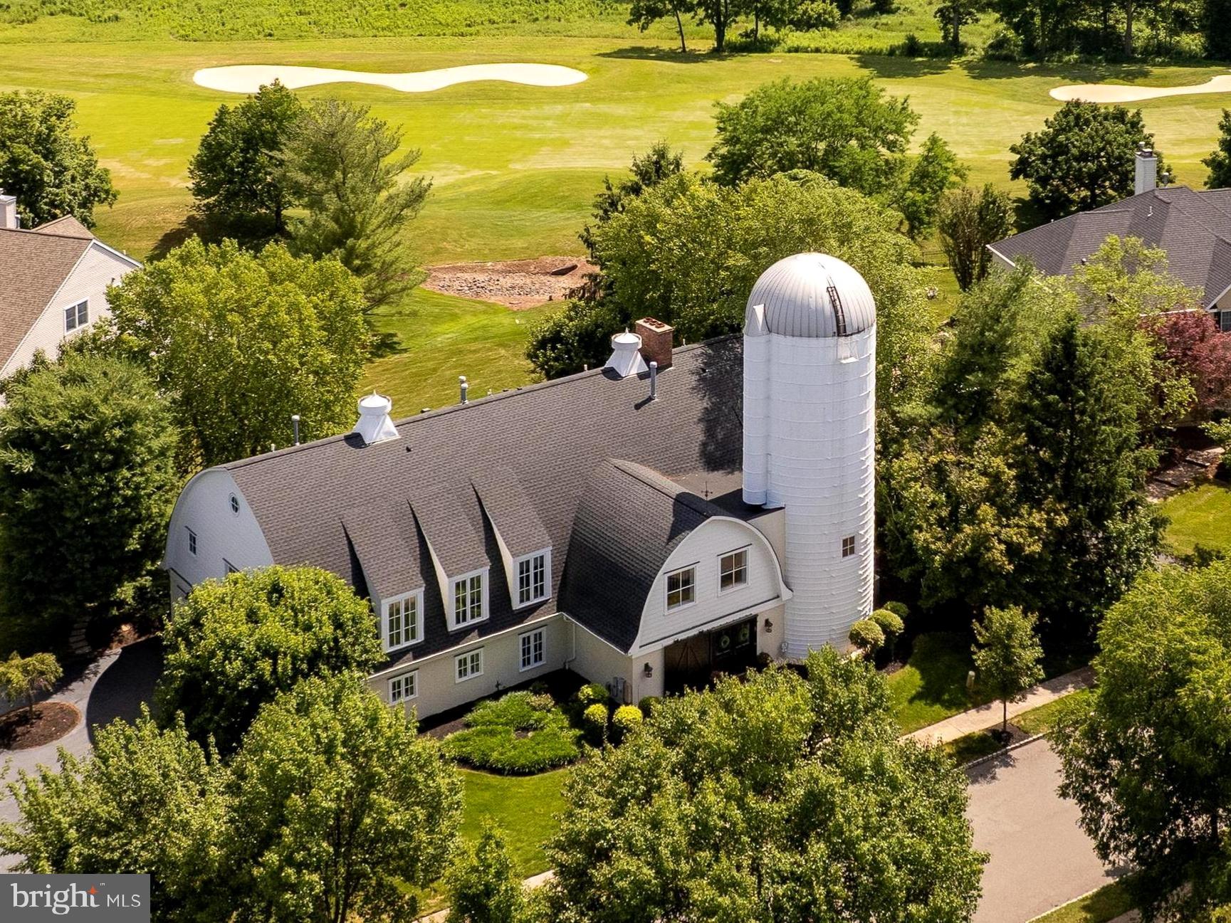 8 FLANDERS VALLEY COURT