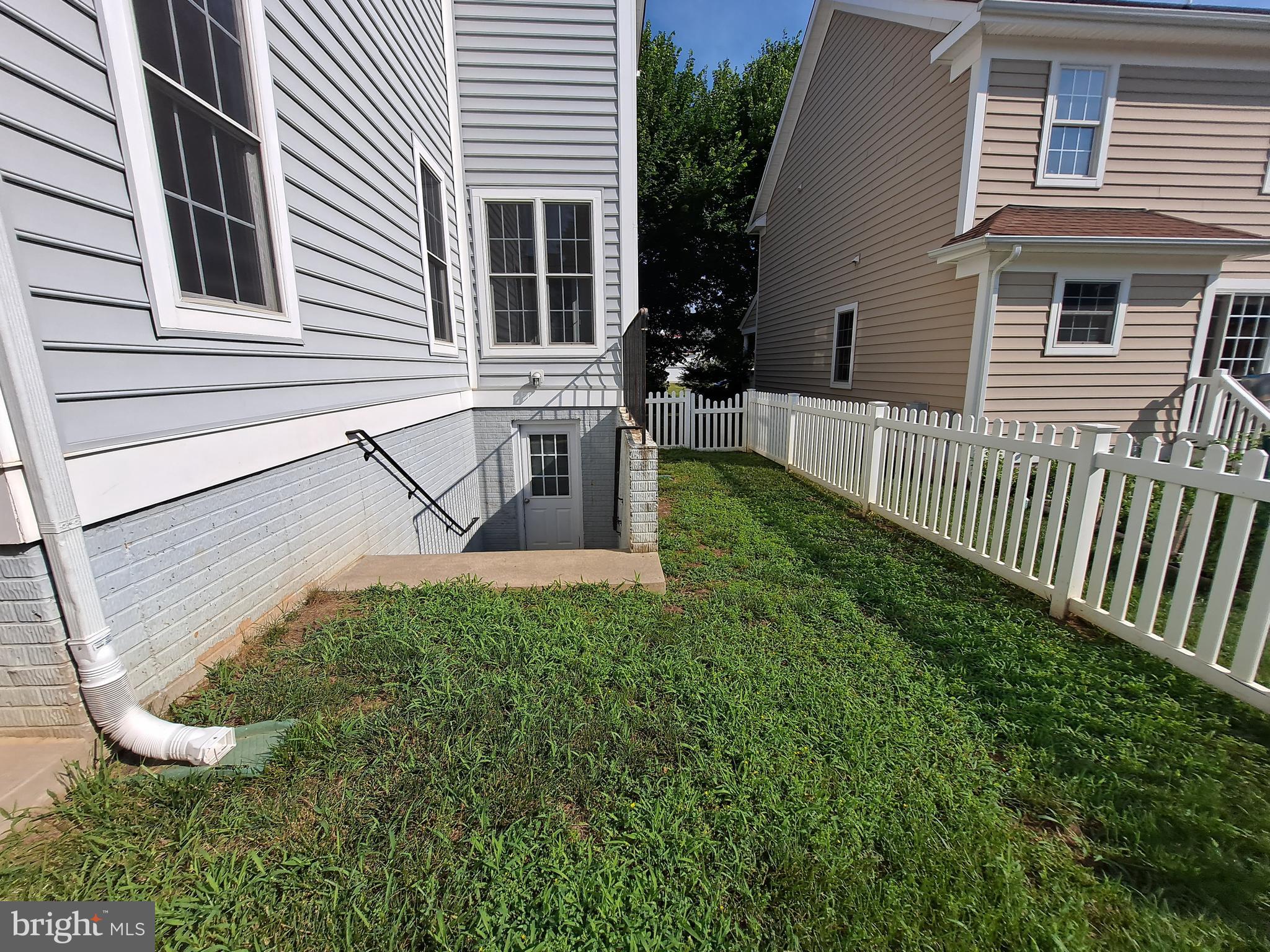 LADYSMITH VILLAGE - Residential Lease