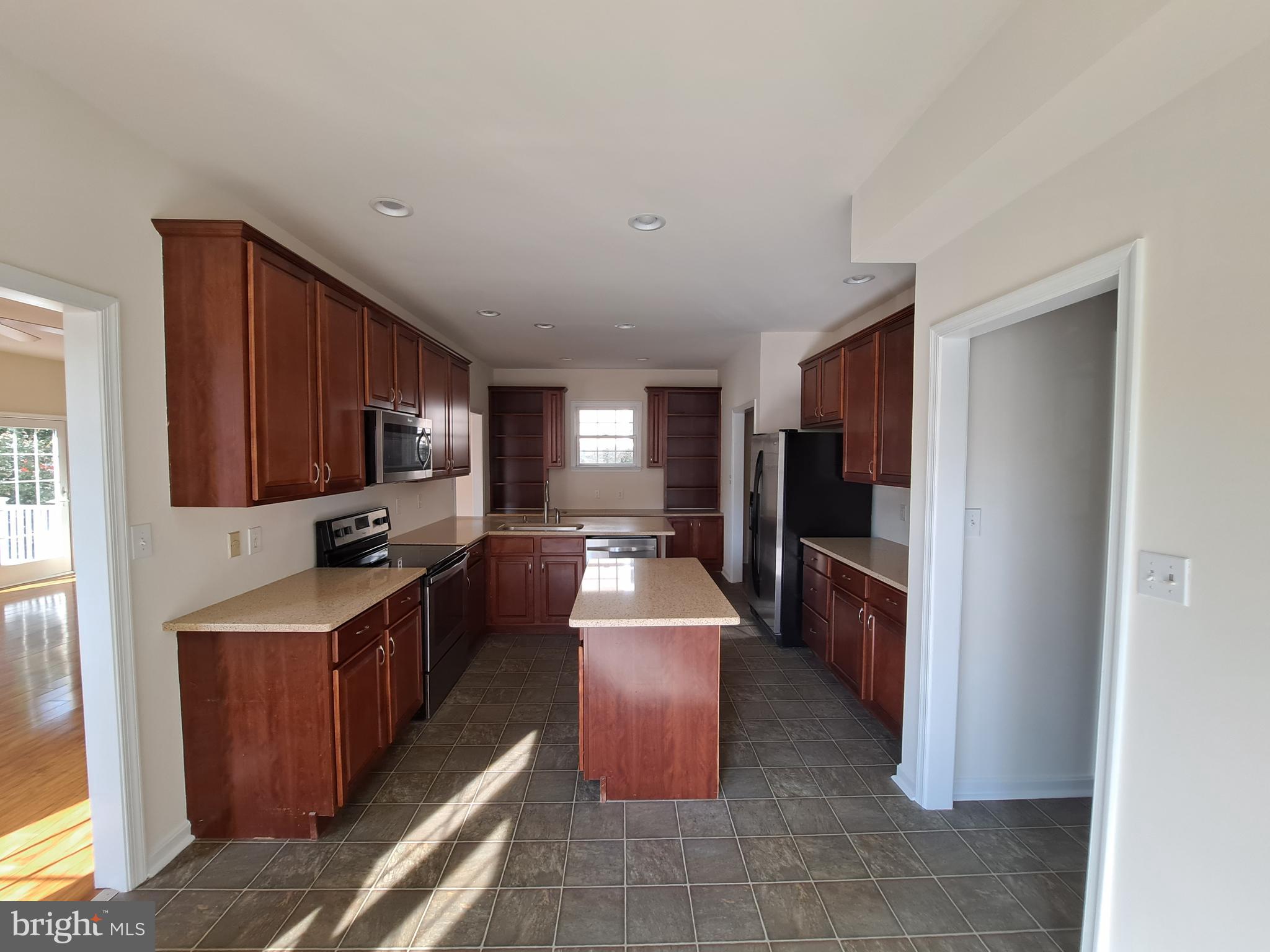 LADYSMITH VILLAGE - Residential Lease