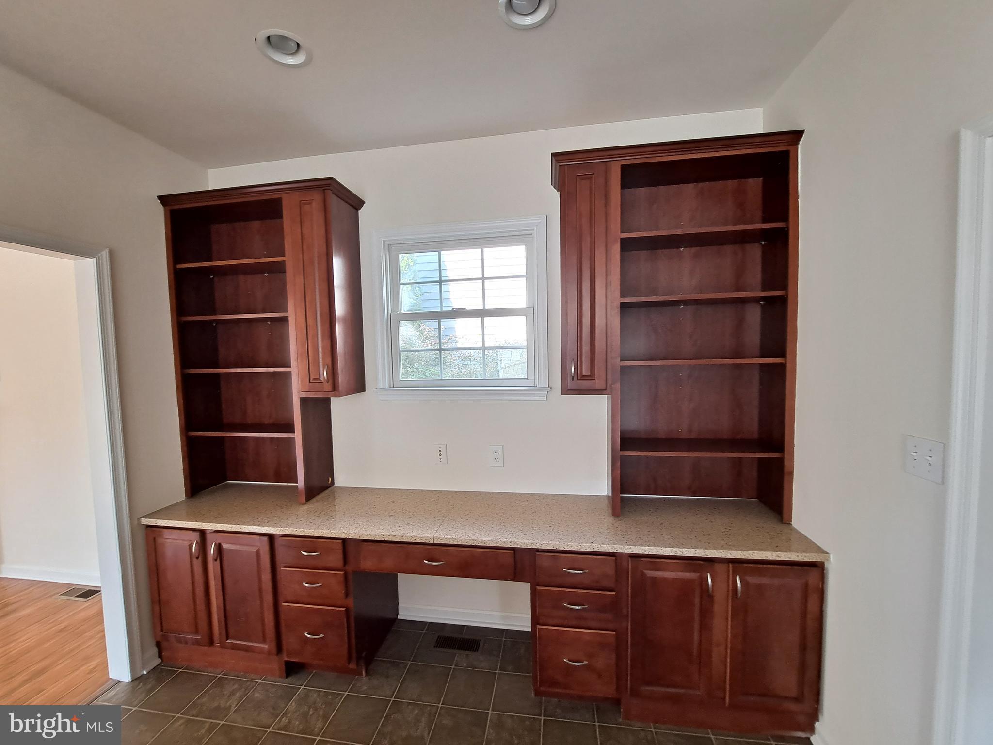 LADYSMITH VILLAGE - Residential Lease