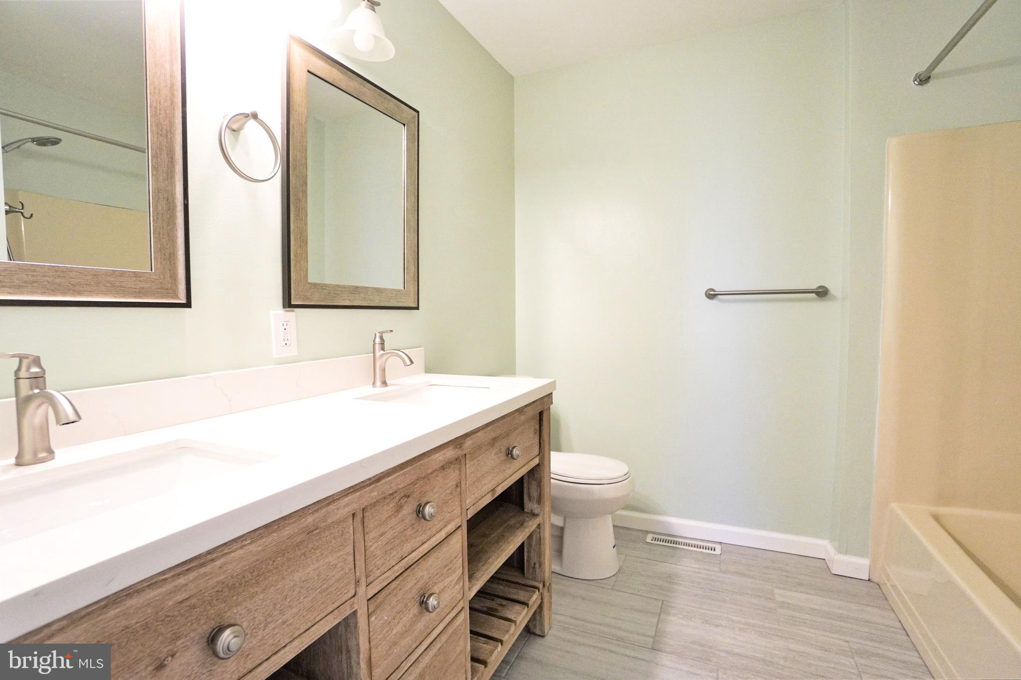 THE HIGHLANDS - Residential