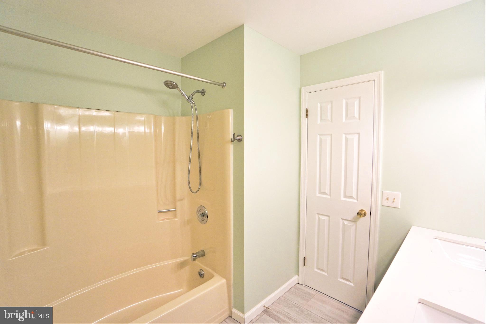 THE HIGHLANDS - Residential