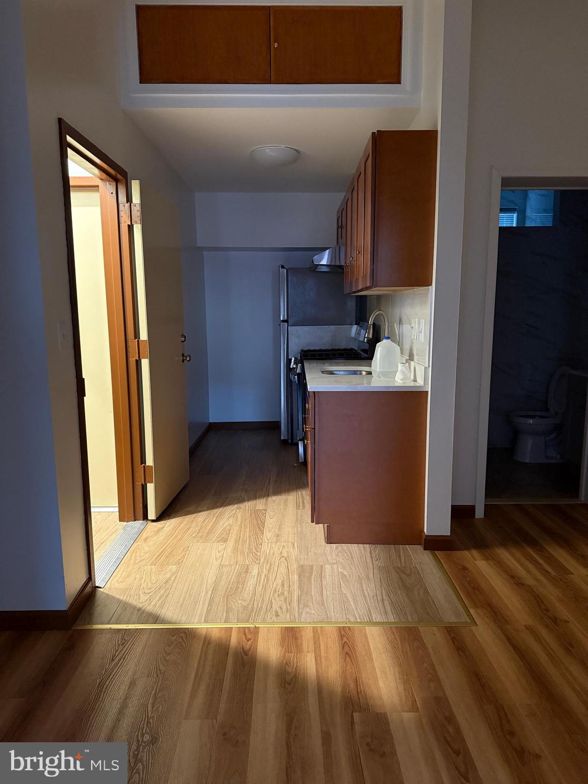 1017 SPRING GARDEN STREET 2F